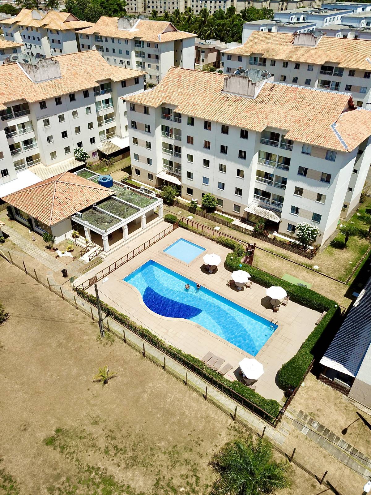 Apartamento à venda em Camaçari, Boa União (Abrantes), com 2 quartos, 52m² - Henrique Aquino  IMÓVEIS DE QUALIDADE LTDA CRECI PJ 2675