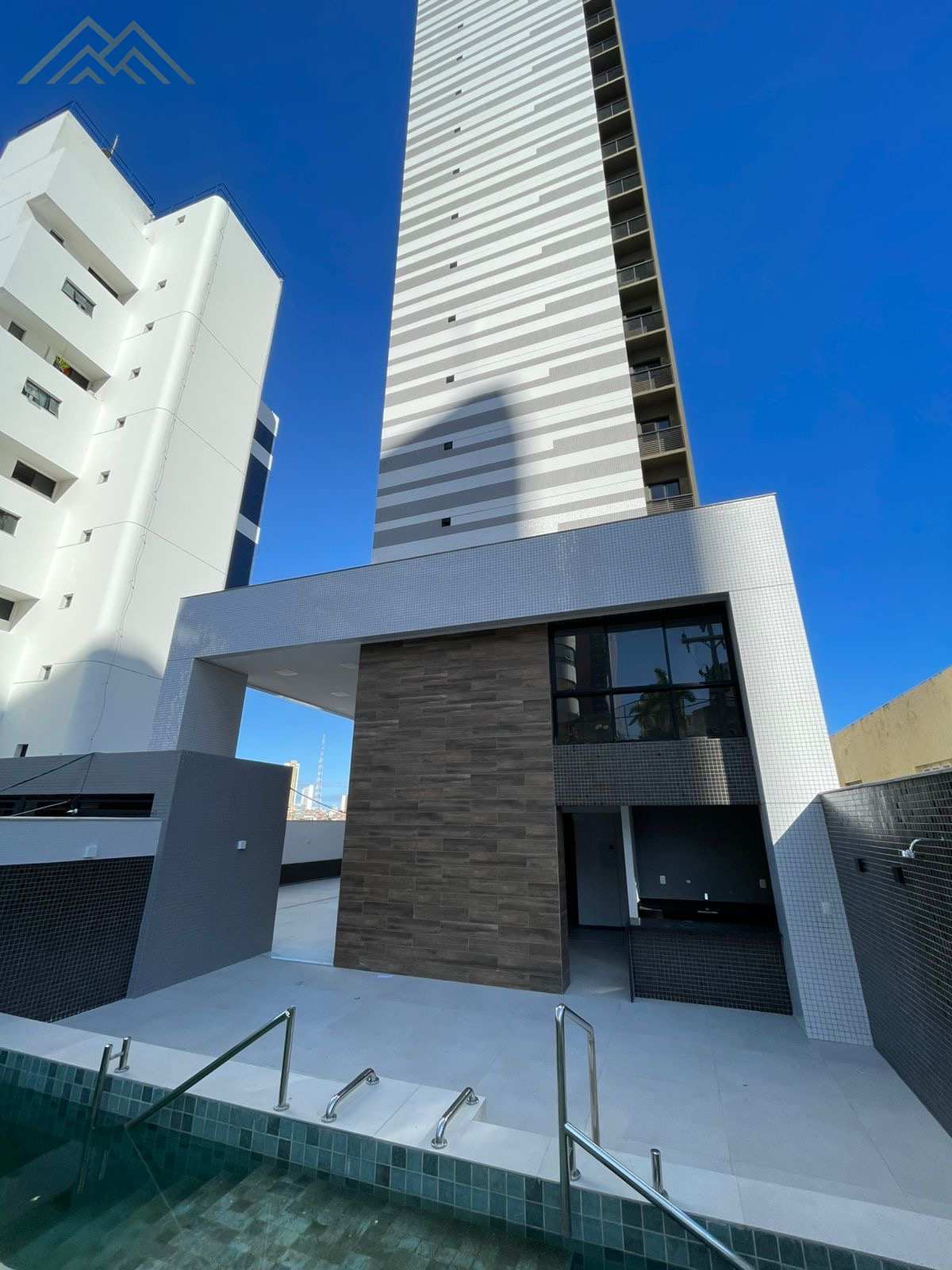 Apartamento à venda em Salvador, Graça, com 1 quarto, 50m² - Henrique Aquino  IMÓVEIS DE QUALIDADE LTDA CRECI PJ 2675