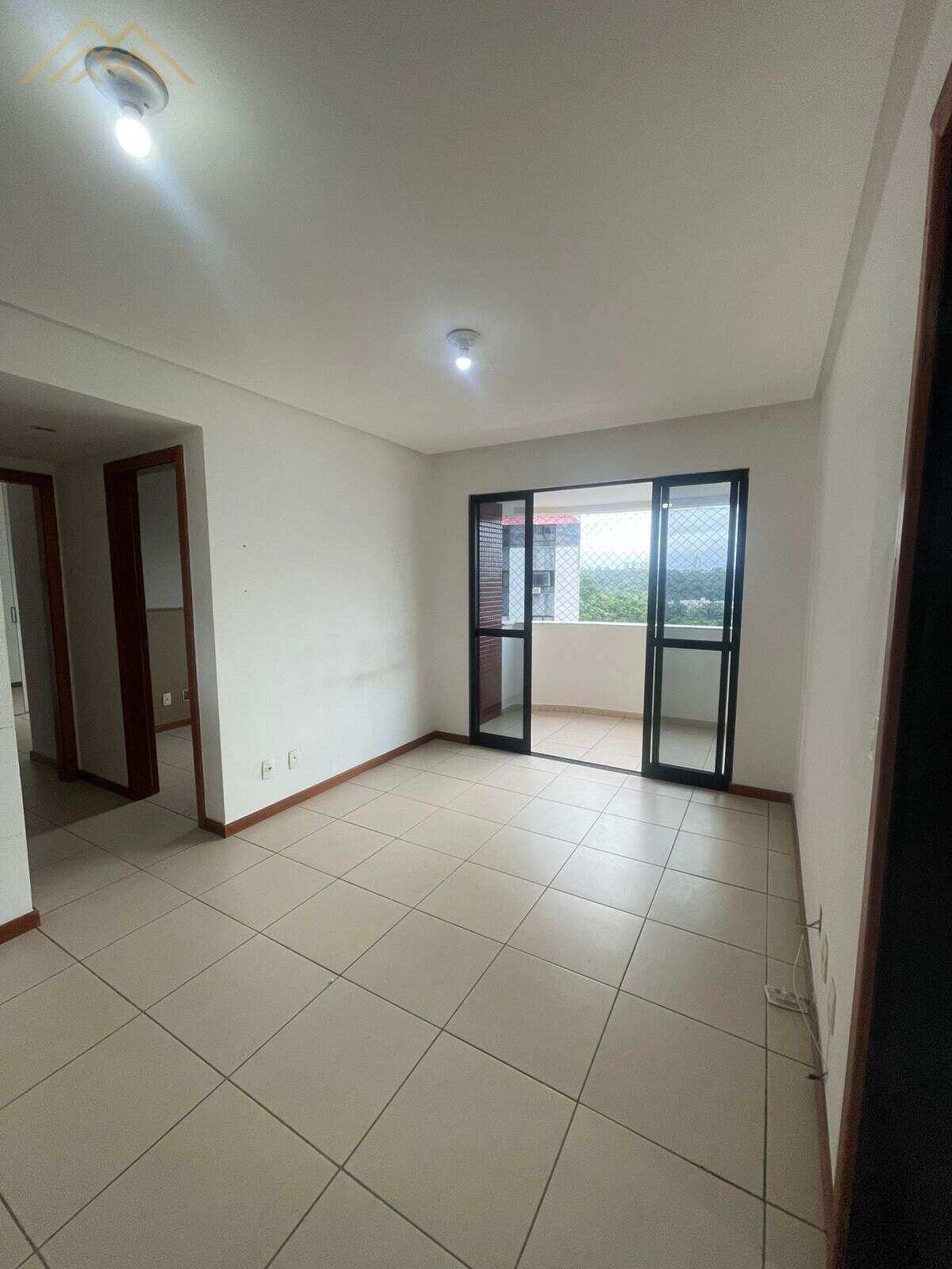 Apartamento à venda em Salvador, Imbuí, com 2 quartos, 60m² - Henrique Aquino  IMÓVEIS DE QUALIDADE LTDA CRECI PJ 2675