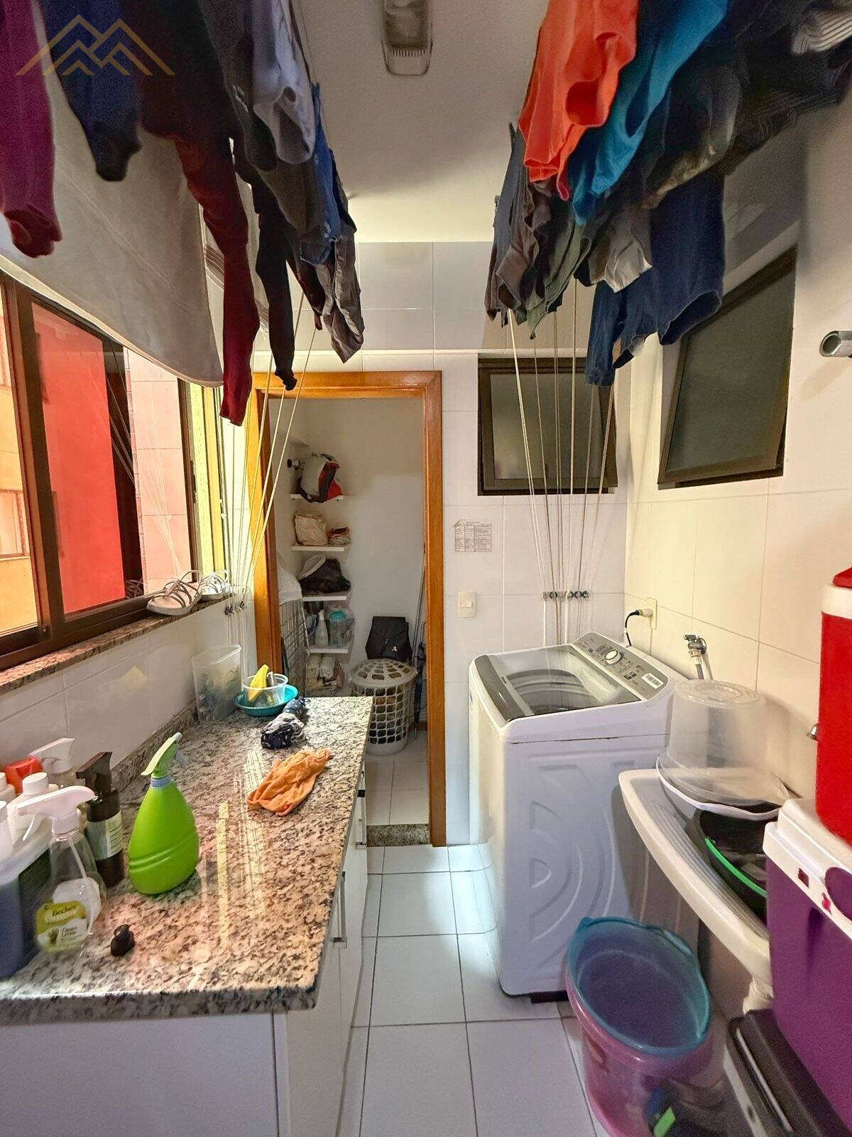 Apartamento à venda em Salvador, Paralela, com 3 quartos, 136m² - Henrique Aquino  IMÓVEIS DE QUALIDADE LTDA CRECI PJ 2675