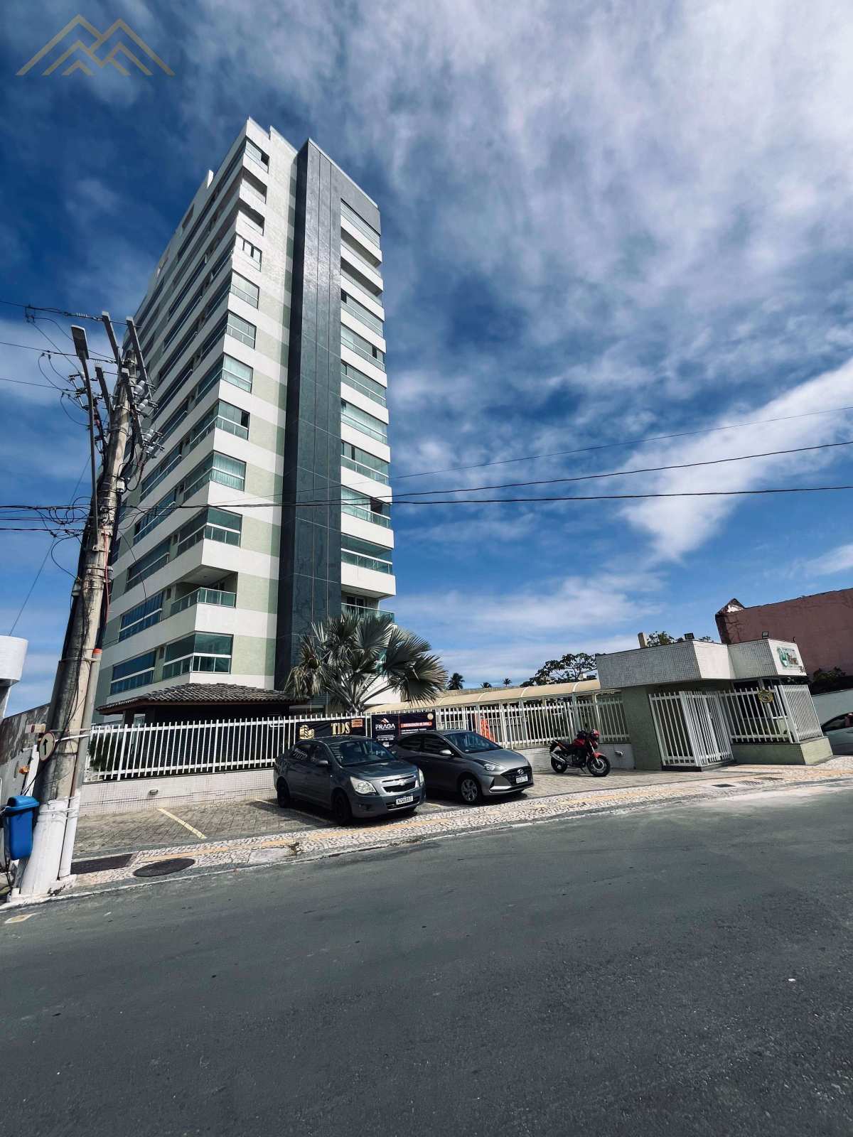 Apartamento à venda em Salvador, Patamares, com 3 quartos, 150m² - Henrique Aquino  IMÓVEIS DE QUALIDADE LTDA CRECI PJ 2675