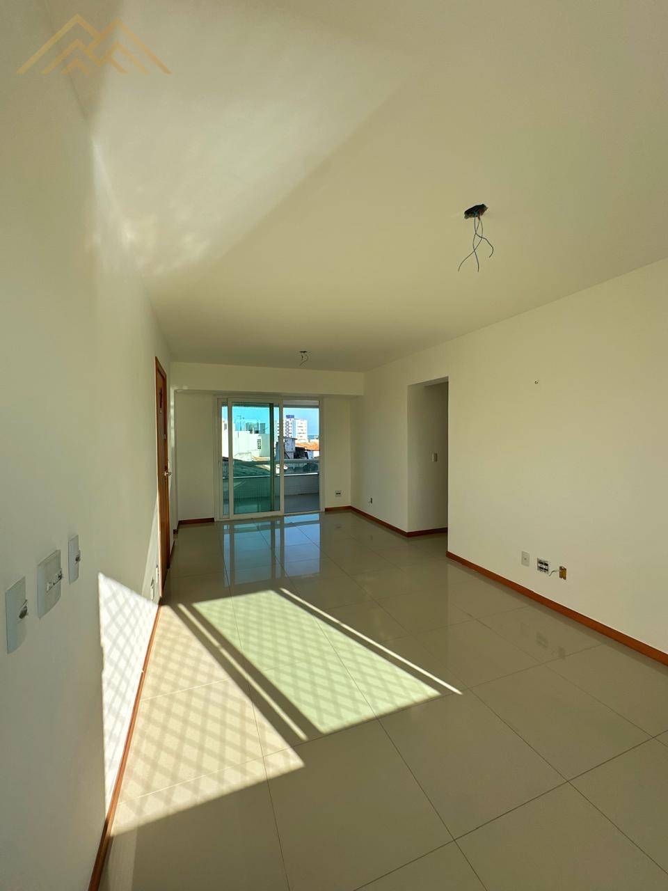 Apartamento à venda em Salvador, Piatã, com 3 quartos, 105m² - Henrique Aquino  IMÓVEIS DE QUALIDADE LTDA CRECI PJ 2675