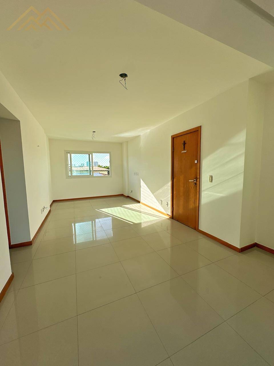 Apartamento à venda em Salvador, Piatã, com 3 quartos, 105m² - Henrique Aquino  IMÓVEIS DE QUALIDADE LTDA CRECI PJ 2675