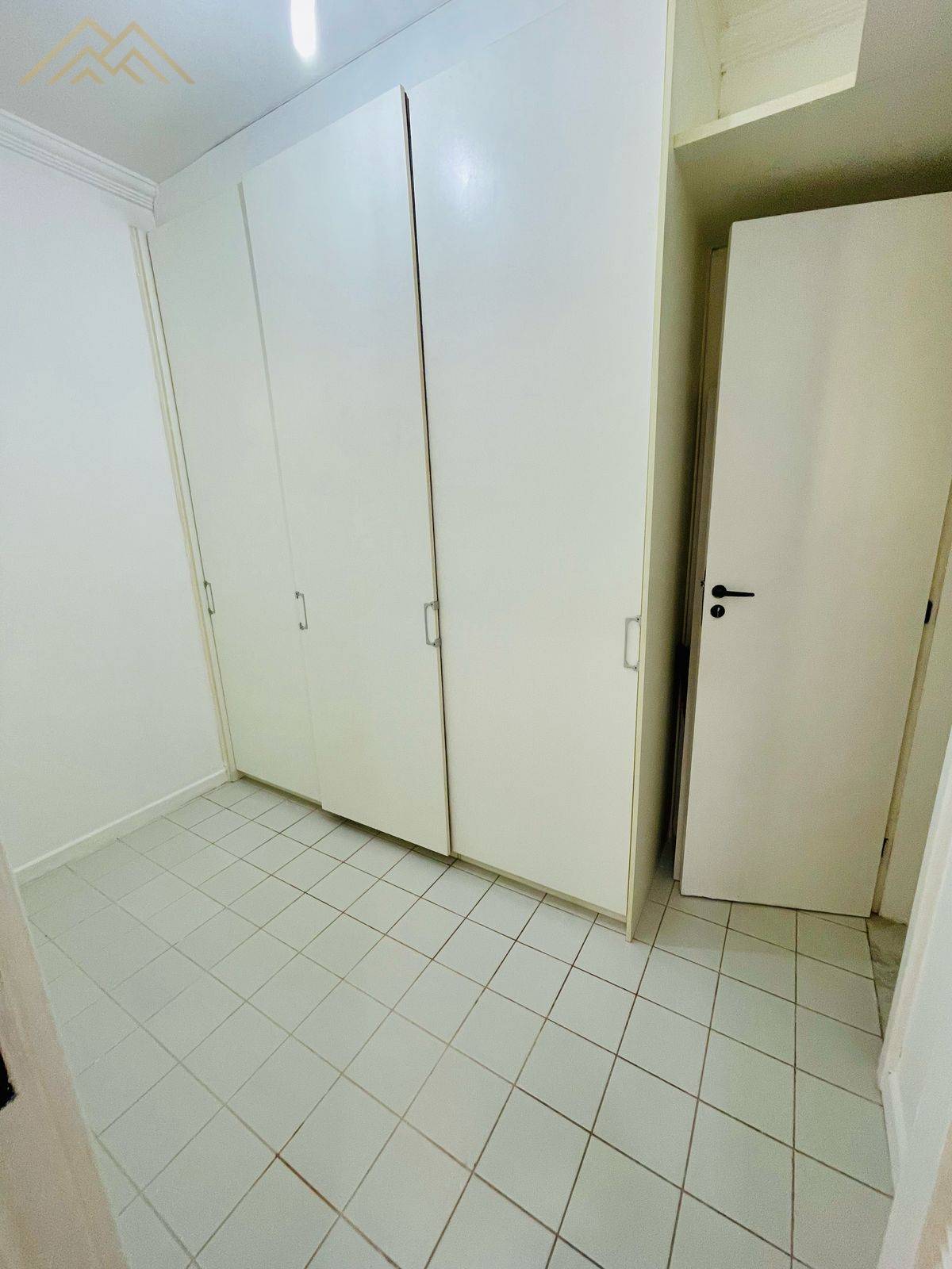Apartamento à venda em Salvador, Pituba, com 3 quartos, 135m² - Henrique Aquino  IMÓVEIS DE QUALIDADE LTDA CRECI PJ 2675