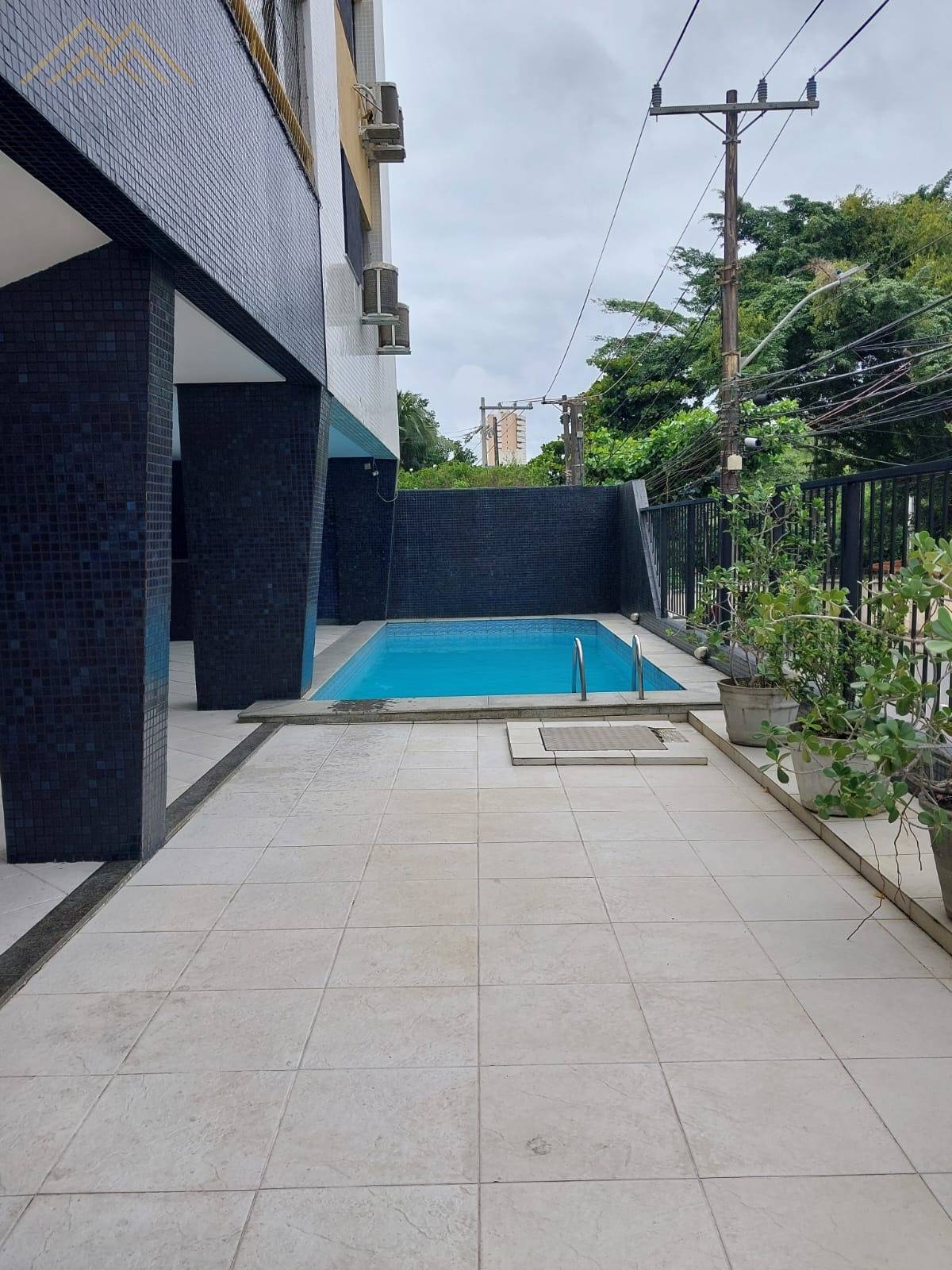 Apartamento para alugar em Salvador, Pituba, com 3 quartos, 85m² - Henrique Aquino  IMÓVEIS DE QUALIDADE LTDA CRECI PJ 2675