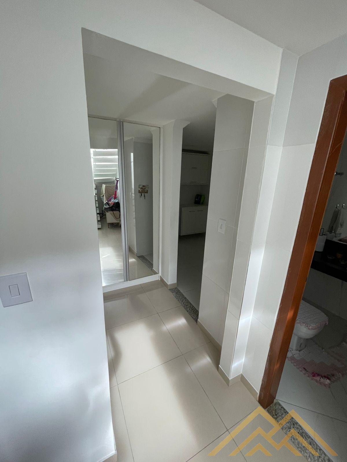 Apartamento com 4 quartos, 197m², à venda em Lauro de Freitas, Pitangueiras - Henrique Aquino  IMÓVEIS DE QUALIDADE LTDA CRECI PJ 2675