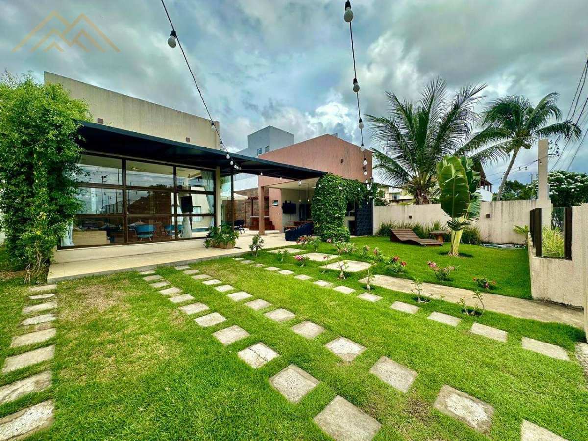 Casa à venda em Camaçari, Barra do Jacuípe (Monte Gordo), com 4 quartos, 420m² - Henrique Aquino  IMÓVEIS DE QUALIDADE LTDA CRECI PJ 2675