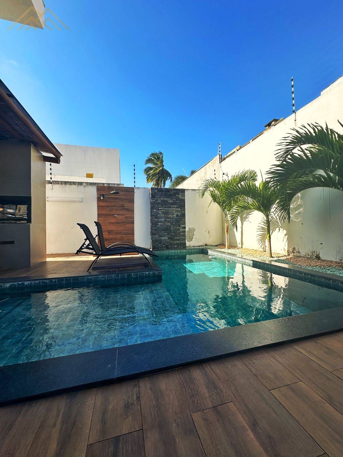Casa à venda em Camaçari, Catu de Abrantes (Abrantes), com 3 quartos, 300m² - Henrique Aquino  IMÓVEIS DE QUALIDADE LTDA CRECI PJ 2675