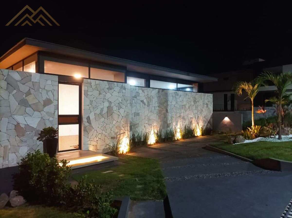 Casa à venda em Camaçari, Vila de Abrantes (Abrantes), com 3 quartos, 198m² - Henrique Aquino  IMÓVEIS DE QUALIDADE LTDA CRECI PJ 2675