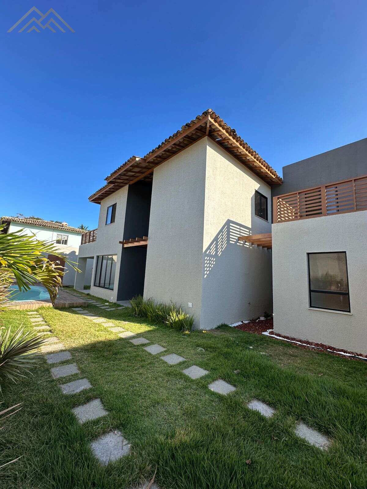 Casa à venda em Lauro de Freitas, Buraquinho, com 5 quartos, 262m² - Henrique Aquino  IMÓVEIS DE QUALIDADE LTDA CRECI PJ 2675
