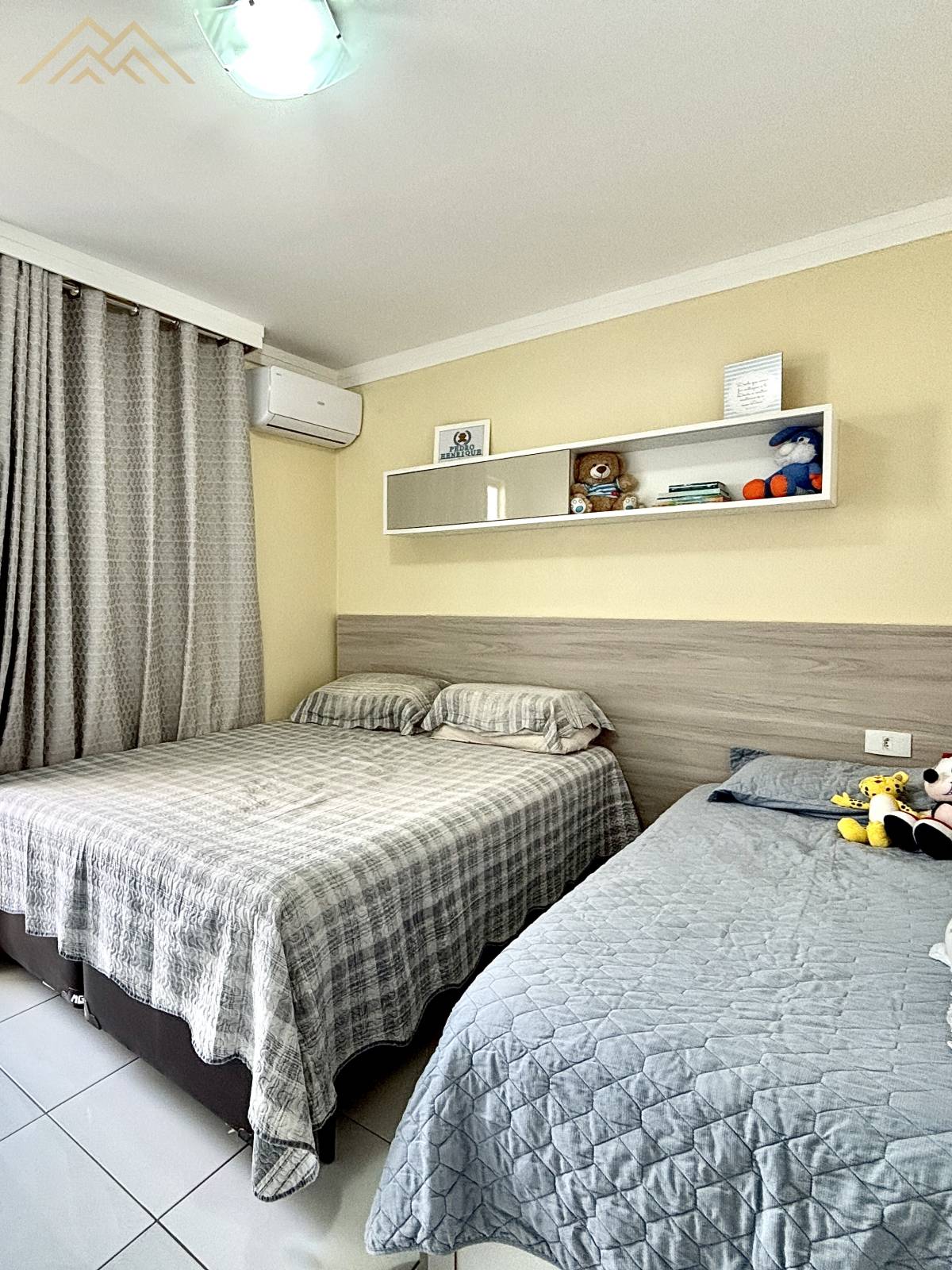 Casa à venda em Lauro de Freitas, Centro, com 3 quartos, 90m² - Henrique Aquino  IMÓVEIS DE QUALIDADE LTDA CRECI PJ 2675