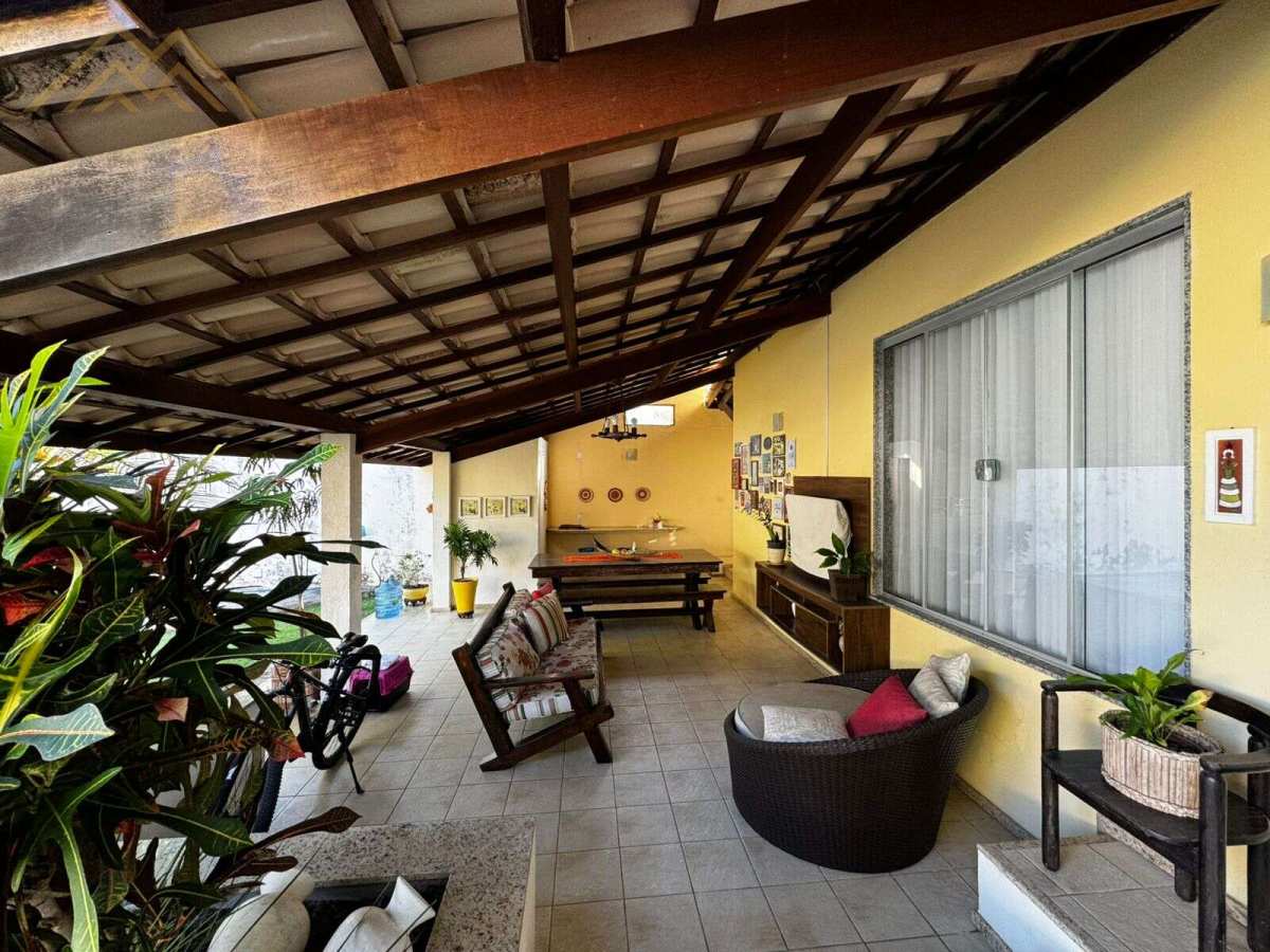 Casa à venda em Lauro de Freitas, Recreio Ipitanga, com 3 quartos, 250m² - Henrique Aquino  IMÓVEIS DE QUALIDADE LTDA CRECI PJ 2675