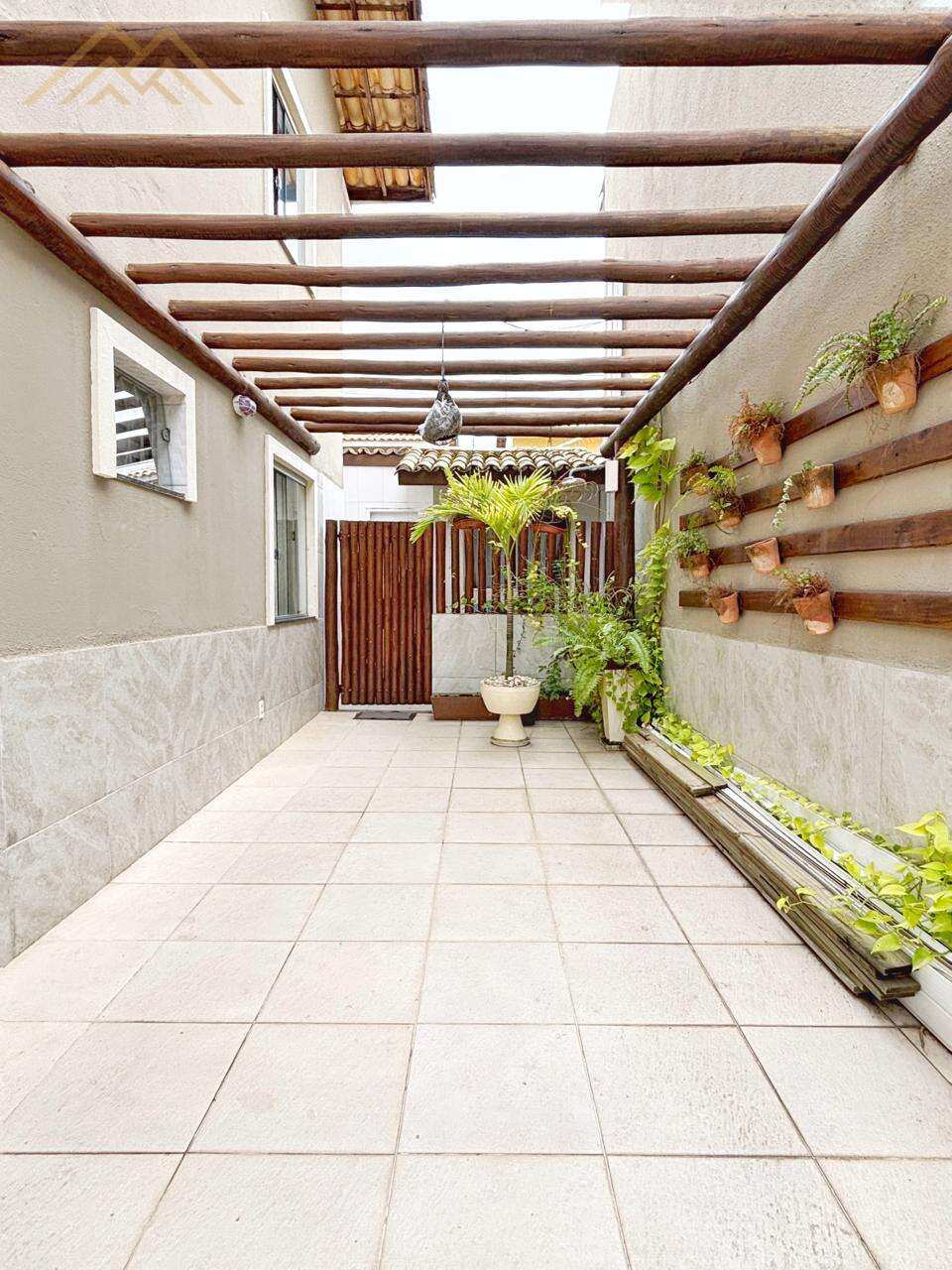 Casa à venda em Lauro de Freitas, Recreio Ipitanga, com 4 quartos, 120m² - Henrique Aquino  IMÓVEIS DE QUALIDADE LTDA CRECI PJ 2675