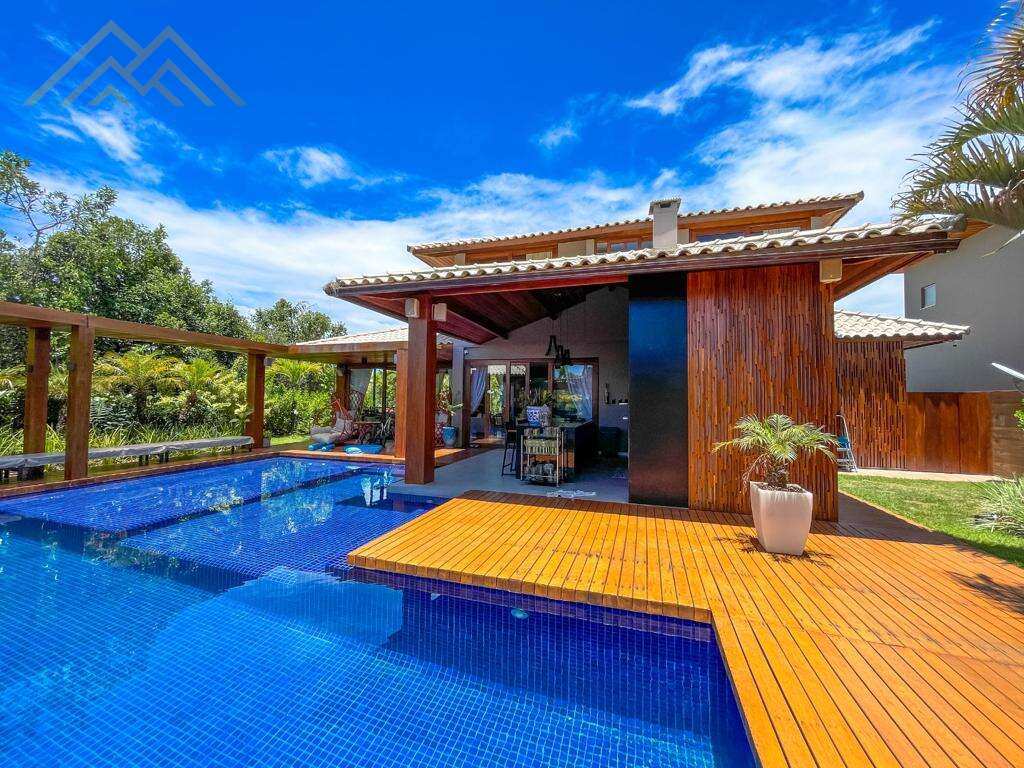 Casa à venda em Mata de São João, Praia do Forte, com 4 quartos, 400m² - Henrique Aquino  IMÓVEIS DE QUALIDADE LTDA CRECI PJ 2675