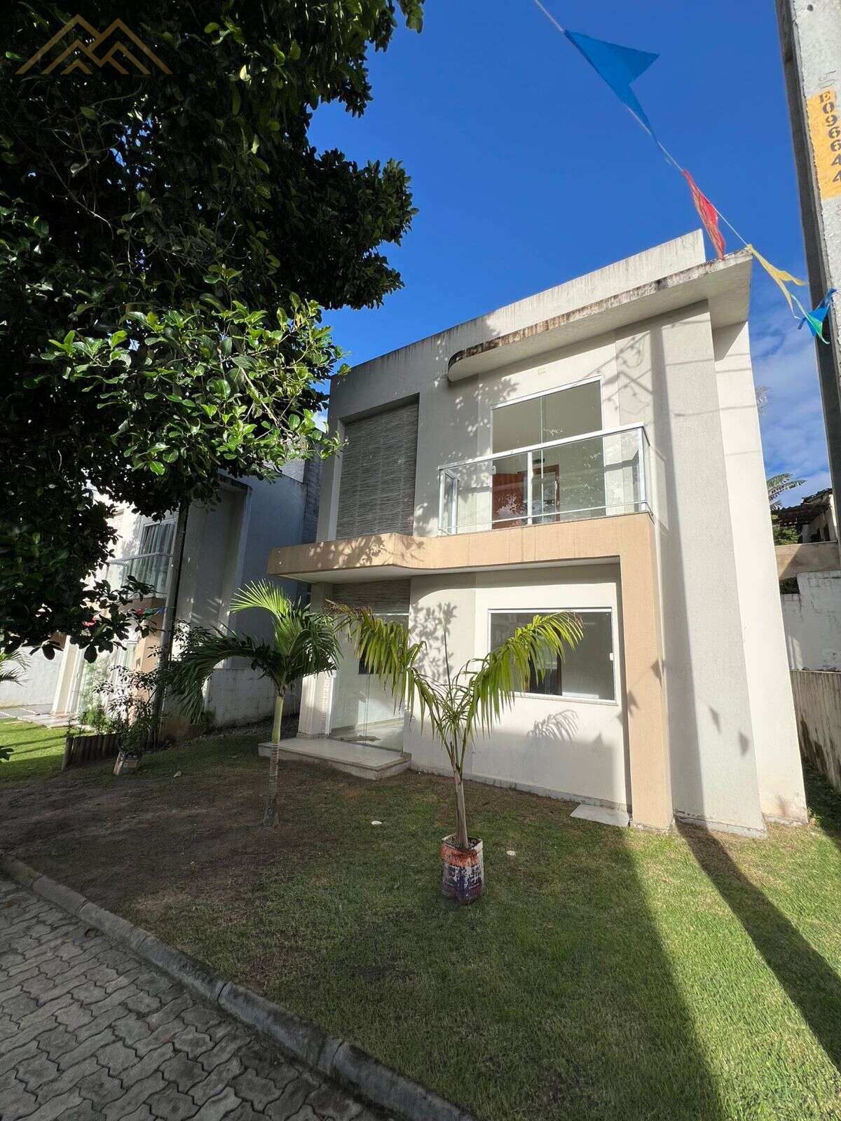Casa à venda em Salvador, Itapuã, com 4 quartos, 110m² - Henrique Aquino  IMÓVEIS DE QUALIDADE LTDA CRECI PJ 2675