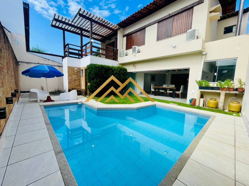 Casa à venda em Salvador, Pituba, com 4 quartos, 350m² - Henrique Aquino  IMÓVEIS DE QUALIDADE LTDA CRECI PJ 2675