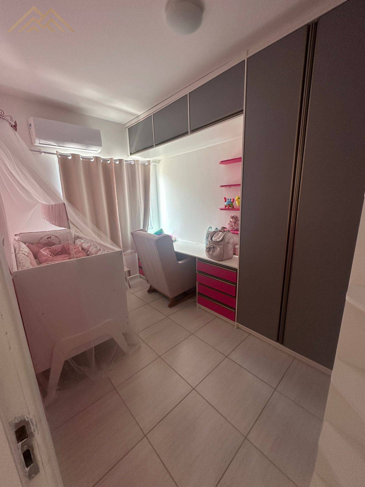 Casa com 4 quartos, 132m², à venda em Lauro de Freitas, Buraquinho - Henrique Aquino  IMÓVEIS DE QUALIDADE LTDA CRECI PJ 2675