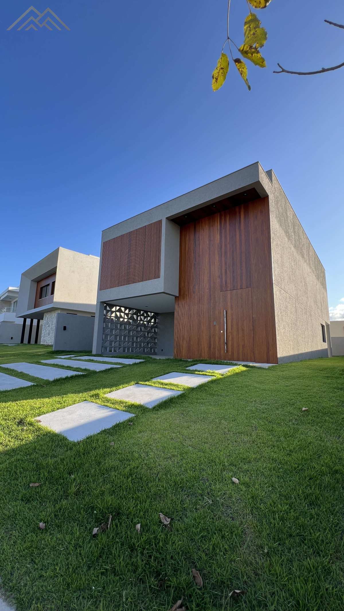 Casa de condomínio à venda em Camaçari, Alphaville (Abrantes), com 4 quartos, 378m² - Henrique Aquino  IMÓVEIS DE QUALIDADE LTDA CRECI PJ 2675