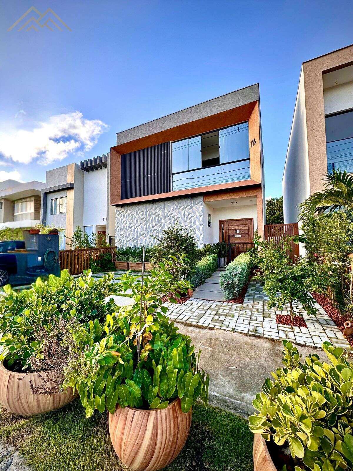 Casa de condomínio à venda em Camaçari, Alphaville (Abrantes), com 4 quartos, 175m² - Henrique Aquino  IMÓVEIS DE QUALIDADE LTDA CRECI PJ 2675