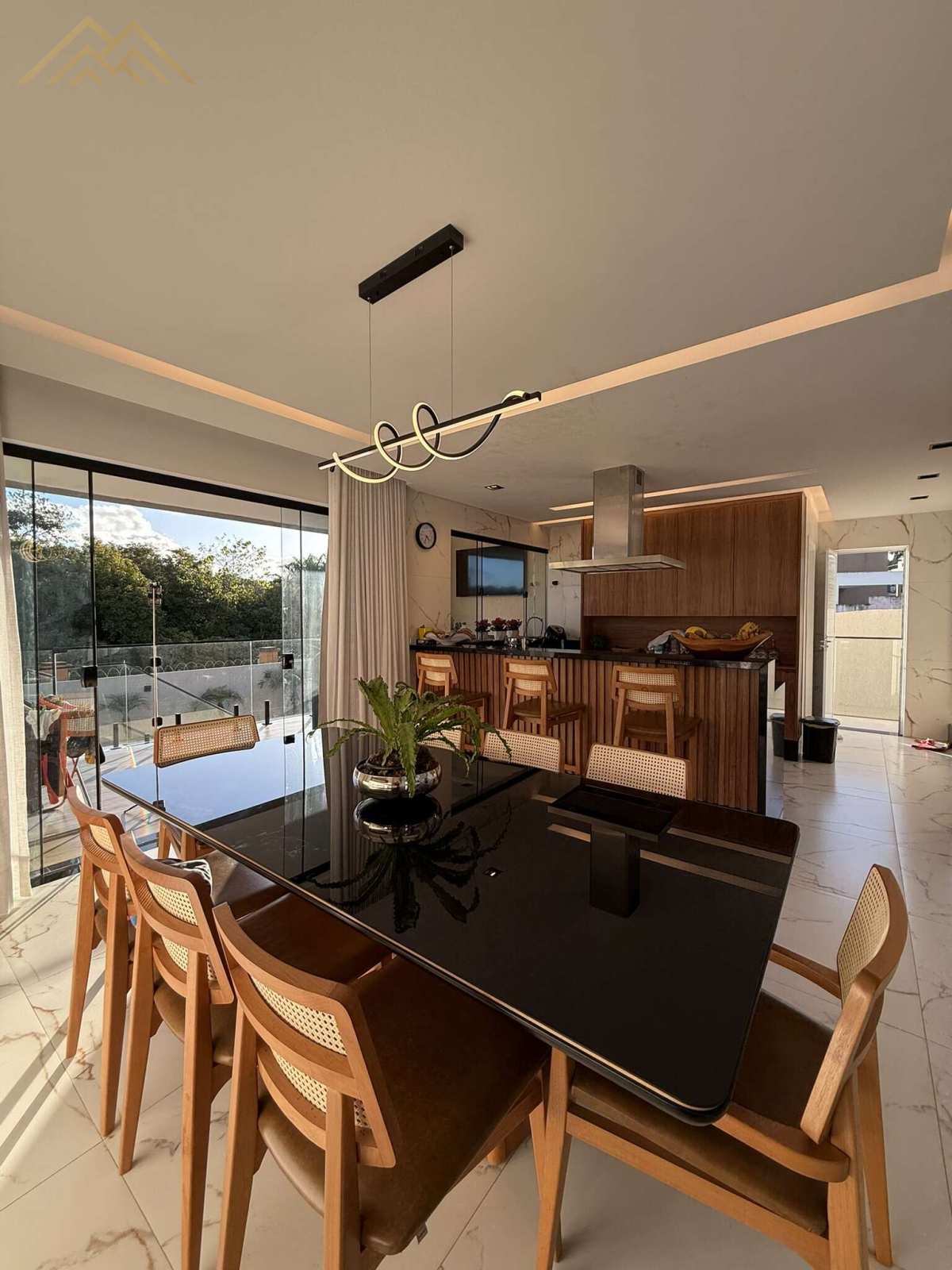 Casa de condomínio à venda em Camaçari, Alphaville (Abrantes), com 4 quartos, 270m² - Henrique Aquino  IMÓVEIS DE QUALIDADE LTDA CRECI PJ 2675