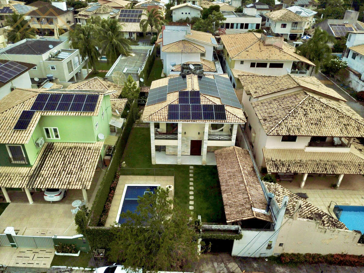 Casa de condomínio à venda em Lauro de Freitas, Buraquinho, com 5 quartos, 392m² - Henrique Aquino  IMÓVEIS DE QUALIDADE LTDA CRECI PJ 2675