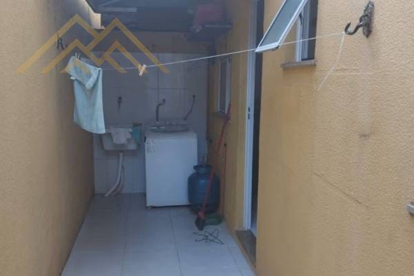 Casa de condomínio à venda em Lauro de Freitas, Ipitanga, com 2 quartos, 60m² - Henrique Aquino  IMÓVEIS DE QUALIDADE LTDA CRECI PJ 2675