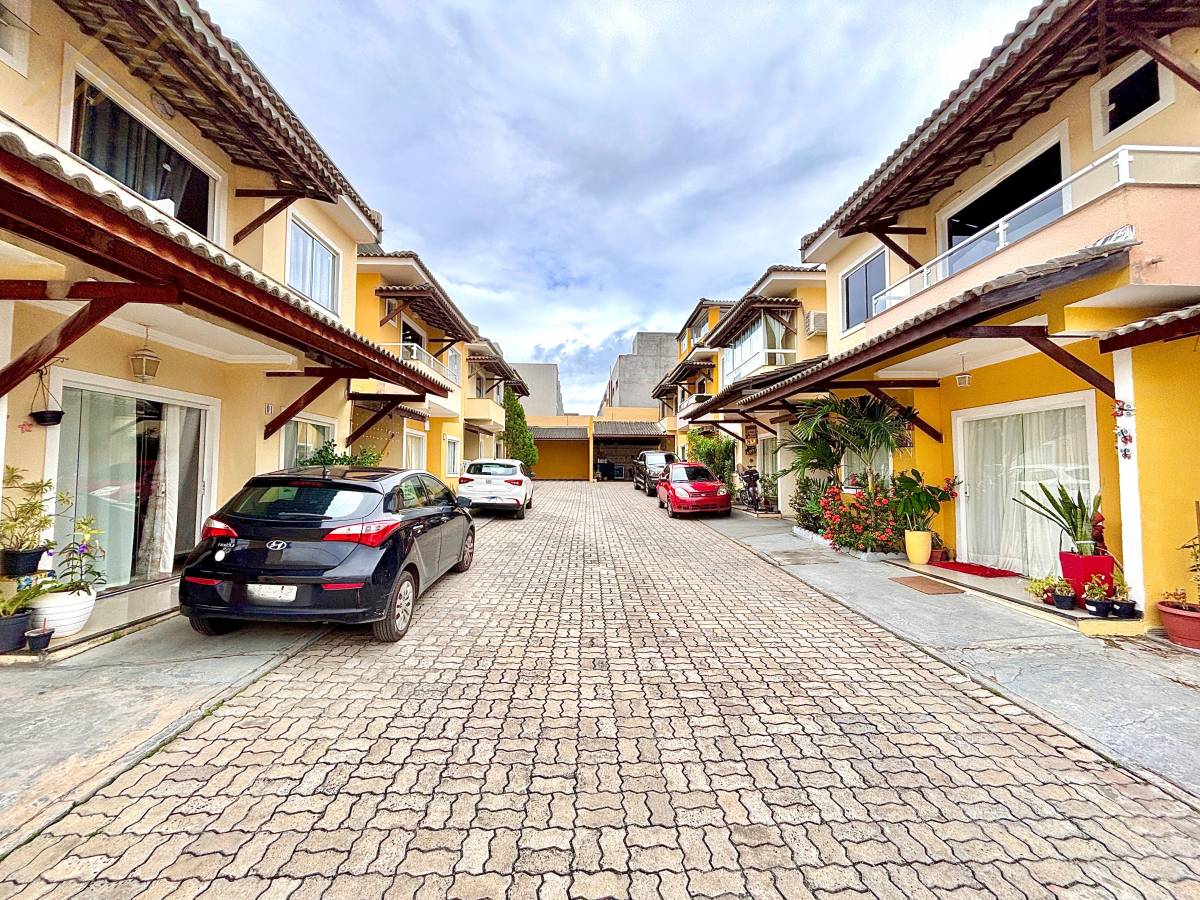 Casa de condomínio à venda em Lauro de Freitas, Ipitanga, com 3 quartos, 118m² - Henrique Aquino  IMÓVEIS DE QUALIDADE LTDA CRECI PJ 2675