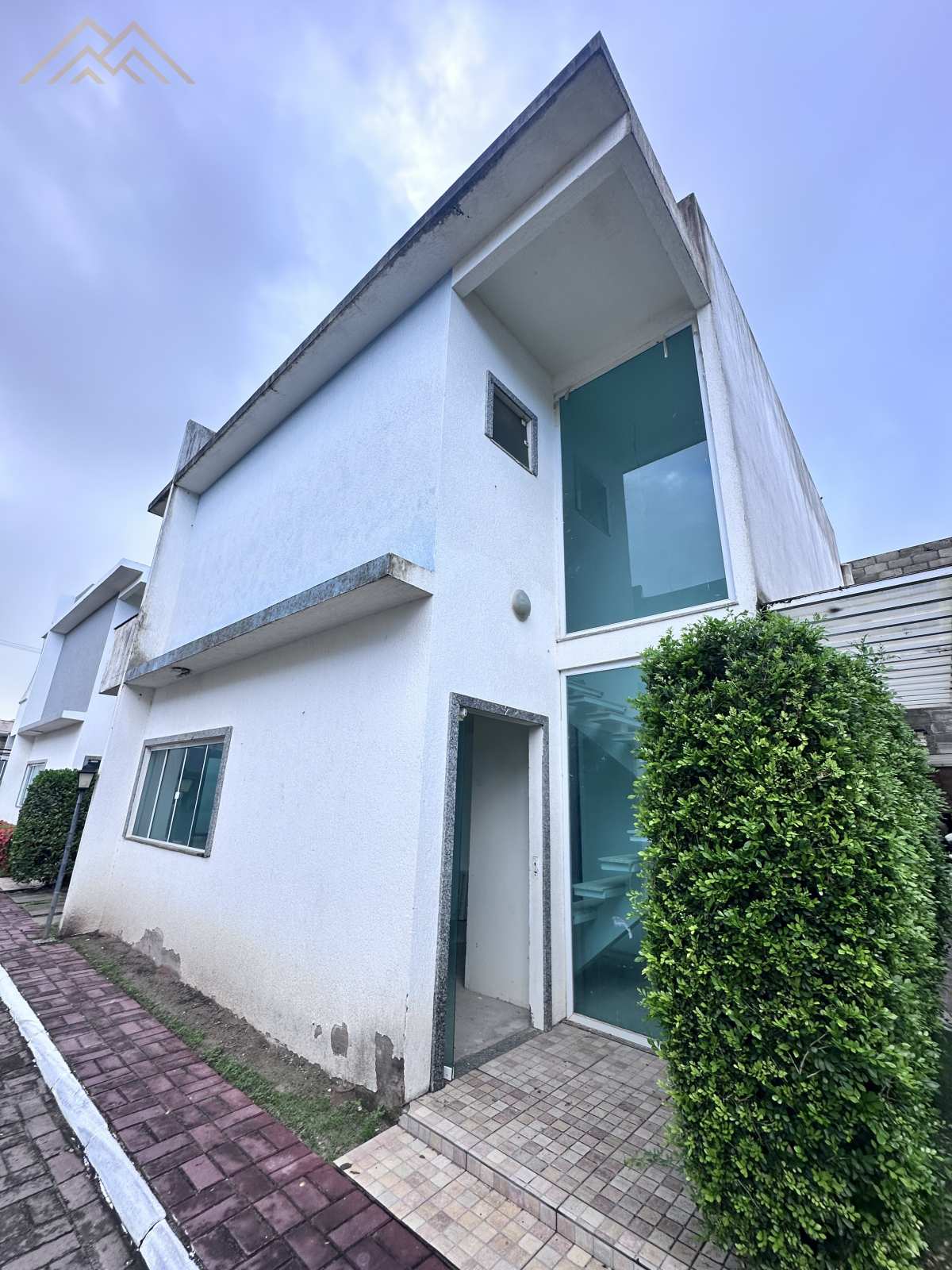 Casa de condomínio à venda em Lauro de Freitas, Pitangueiras, com 4 quartos, 260m² - Henrique Aquino  IMÓVEIS DE QUALIDADE LTDA CRECI PJ 2675