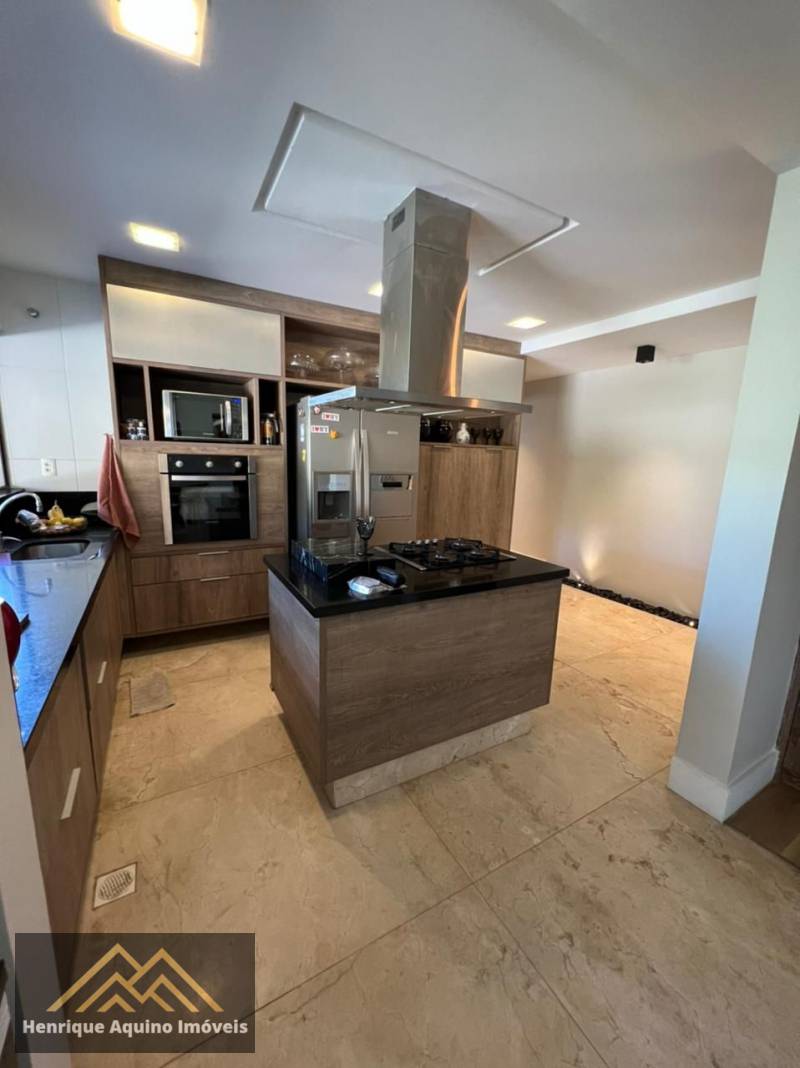 Casa de condomínio com 4 quartos, 10000m², à venda em Lauro de Freitas, Centro - Henrique Aquino  IMÓVEIS DE QUALIDADE LTDA CRECI PJ 2675