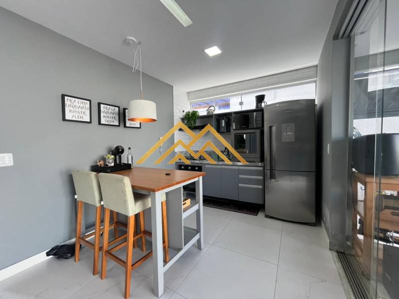 Casa de condomínio com 4 quartos, 250m², à venda em Lauro de Freitas, Caji - Henrique Aquino  IMÓVEIS DE QUALIDADE LTDA CRECI PJ 2675