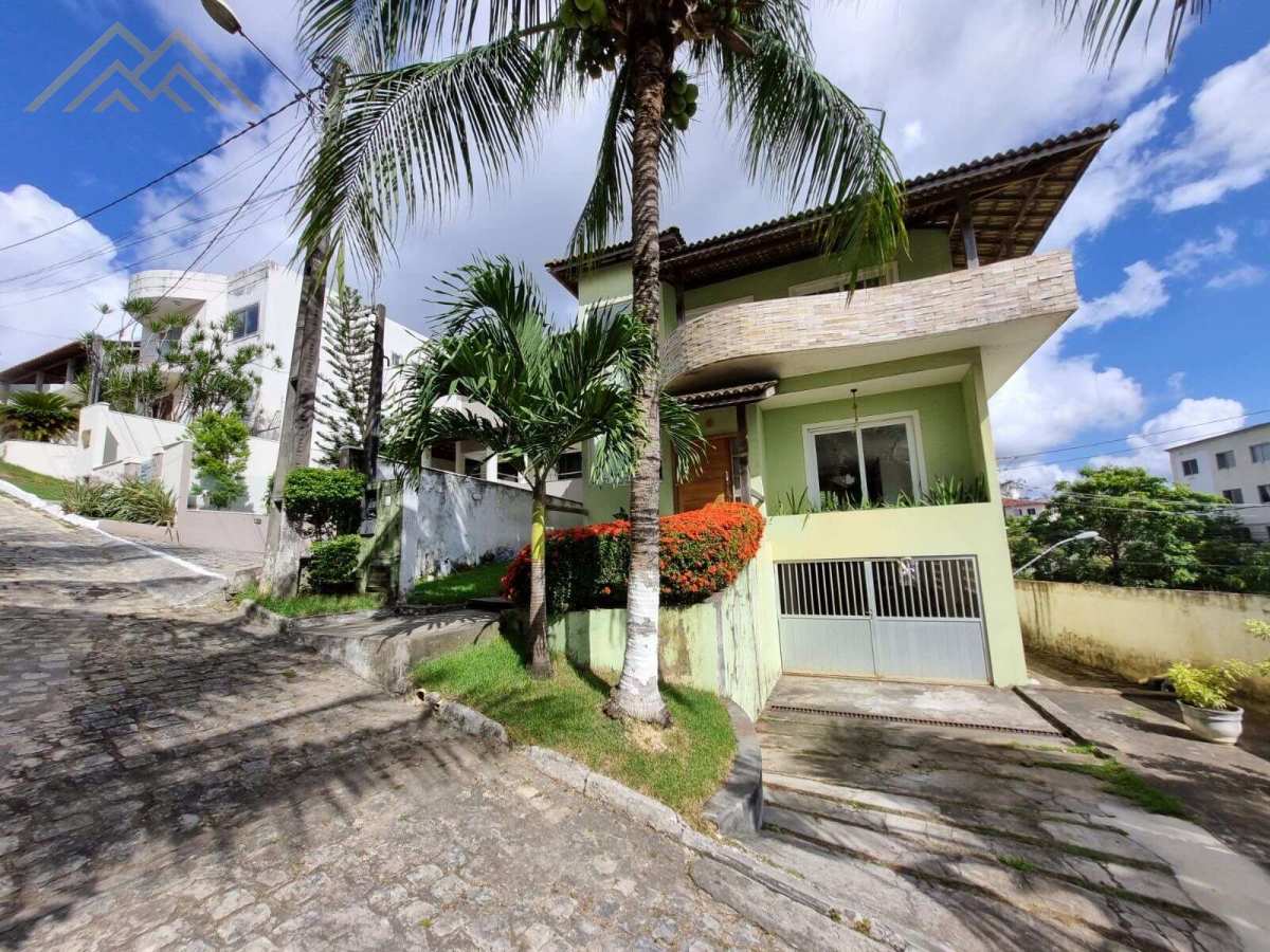 Casa à venda em Lauro de Freitas, Recreio Ipitanga, com 3 quartos, 331m² - Henrique Aquino  IMÓVEIS DE QUALIDADE LTDA CRECI PJ 2675