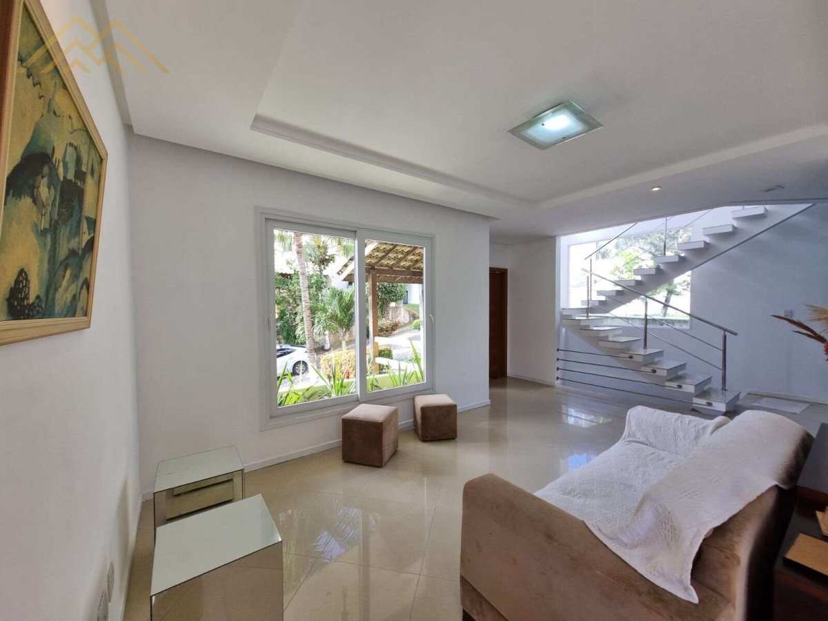 Casa à venda em Lauro de Freitas, Recreio Ipitanga, com 3 quartos, 331m² - Henrique Aquino  IMÓVEIS DE QUALIDADE LTDA CRECI PJ 2675