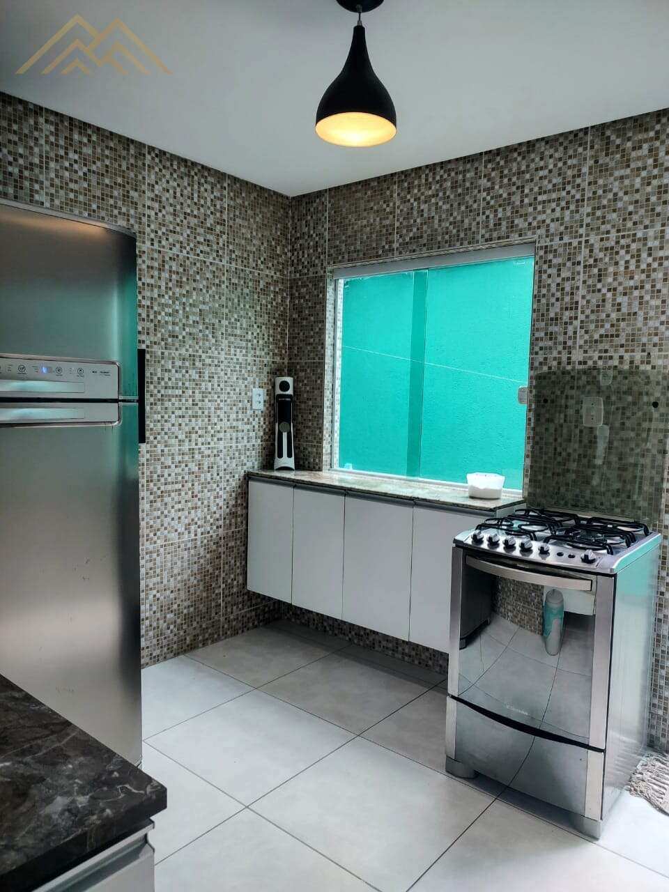 Casa para alugar em Lauro de Freitas, Vila Praiana, com 3 quartos, 200m² - Henrique Aquino  IMÓVEIS DE QUALIDADE LTDA CRECI PJ 2675