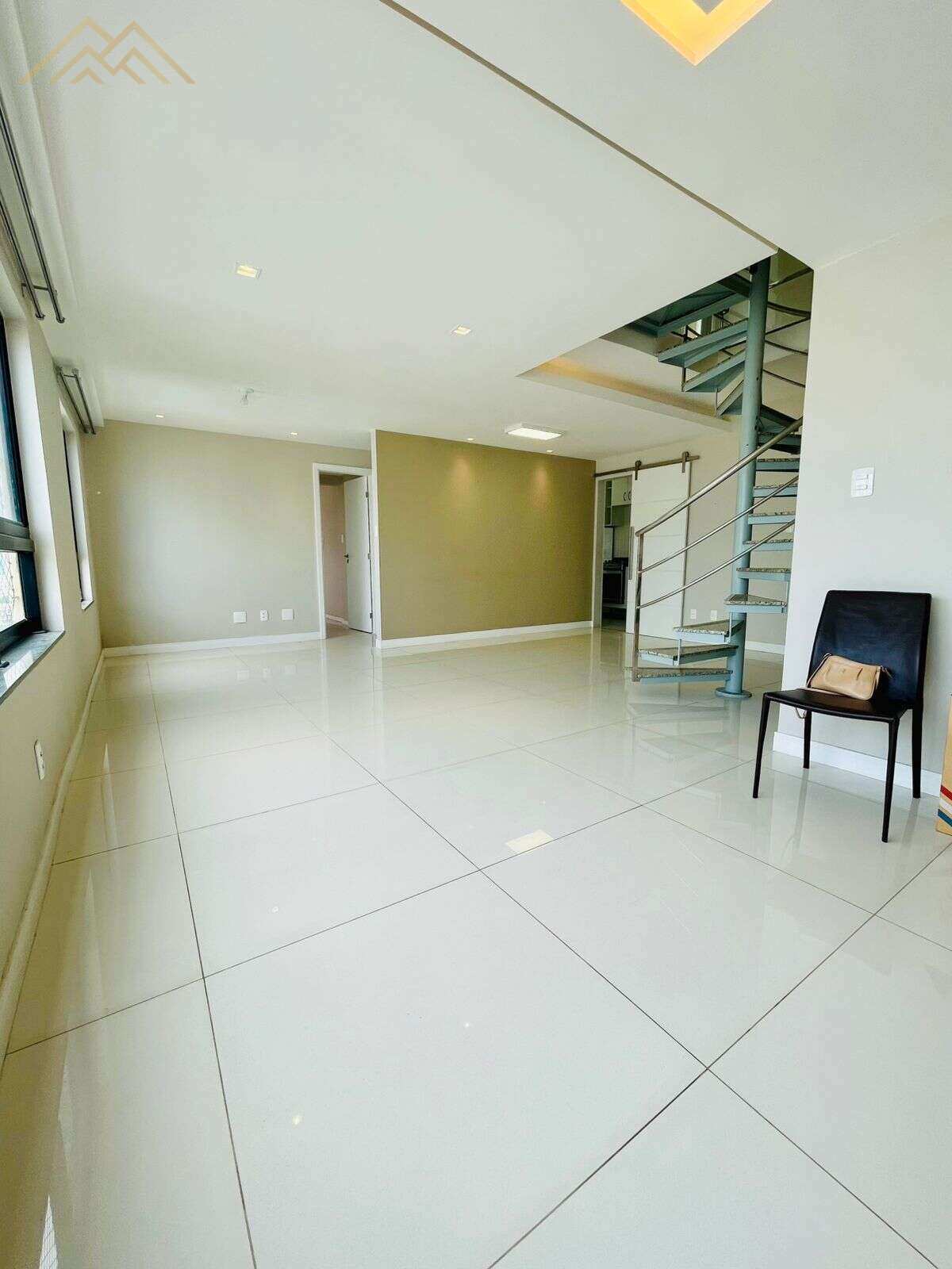 Cobertura à venda em Salvador, Pituba, com 3 quartos, 154m² - Henrique Aquino  IMÓVEIS DE QUALIDADE LTDA CRECI PJ 2675