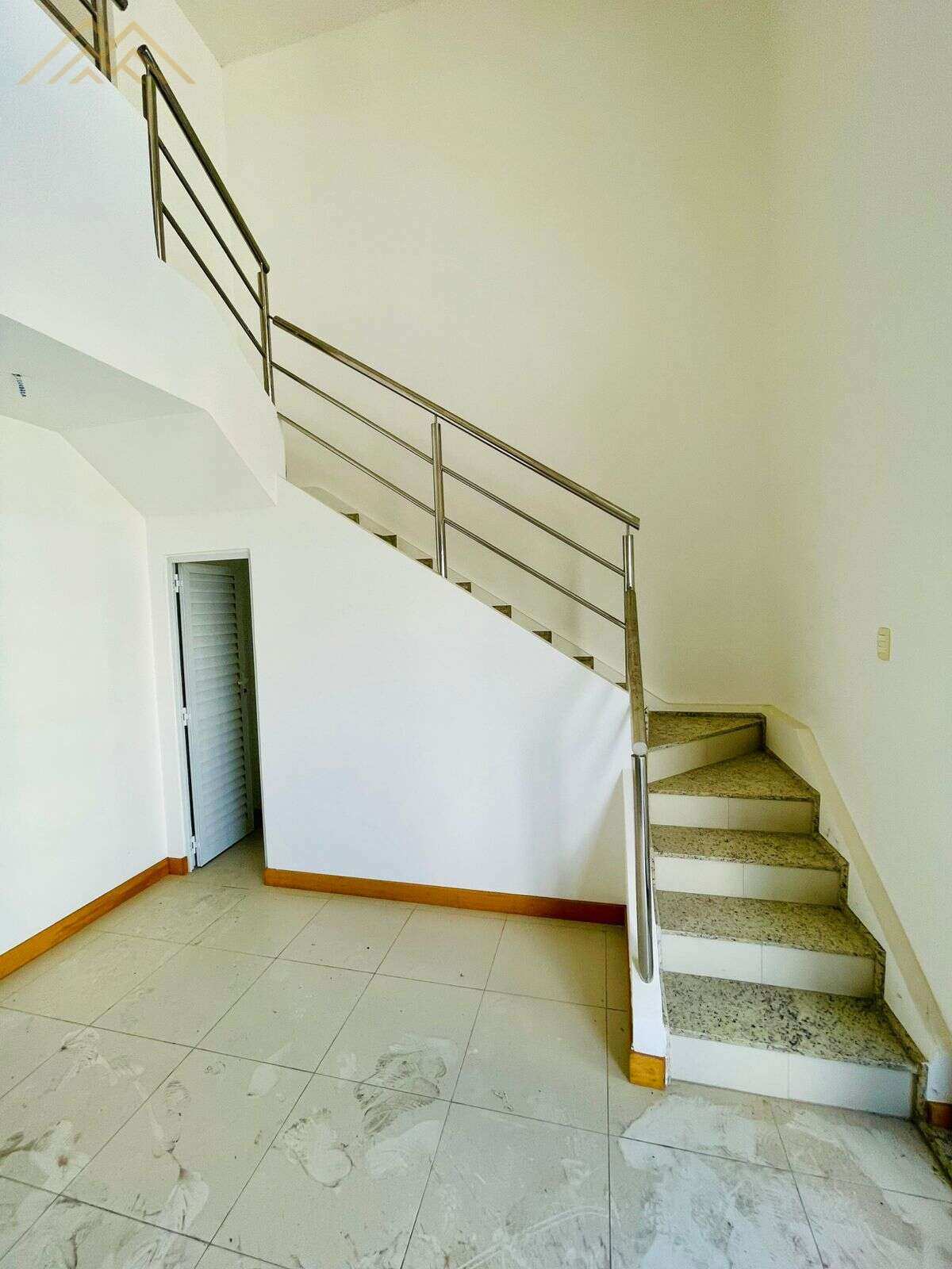 Loft à venda em Salvador, Caminho das Árvores, com 1 quarto, 92,26m² - Henrique Aquino  IMÓVEIS DE QUALIDADE LTDA CRECI PJ 2675